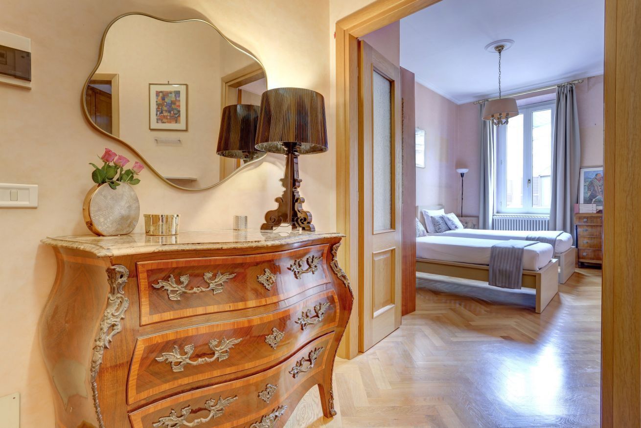 3 slaapkamers, een bureau, een strijkplank/strijkijzer