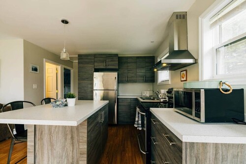 Forest Hills Lane Cottage
