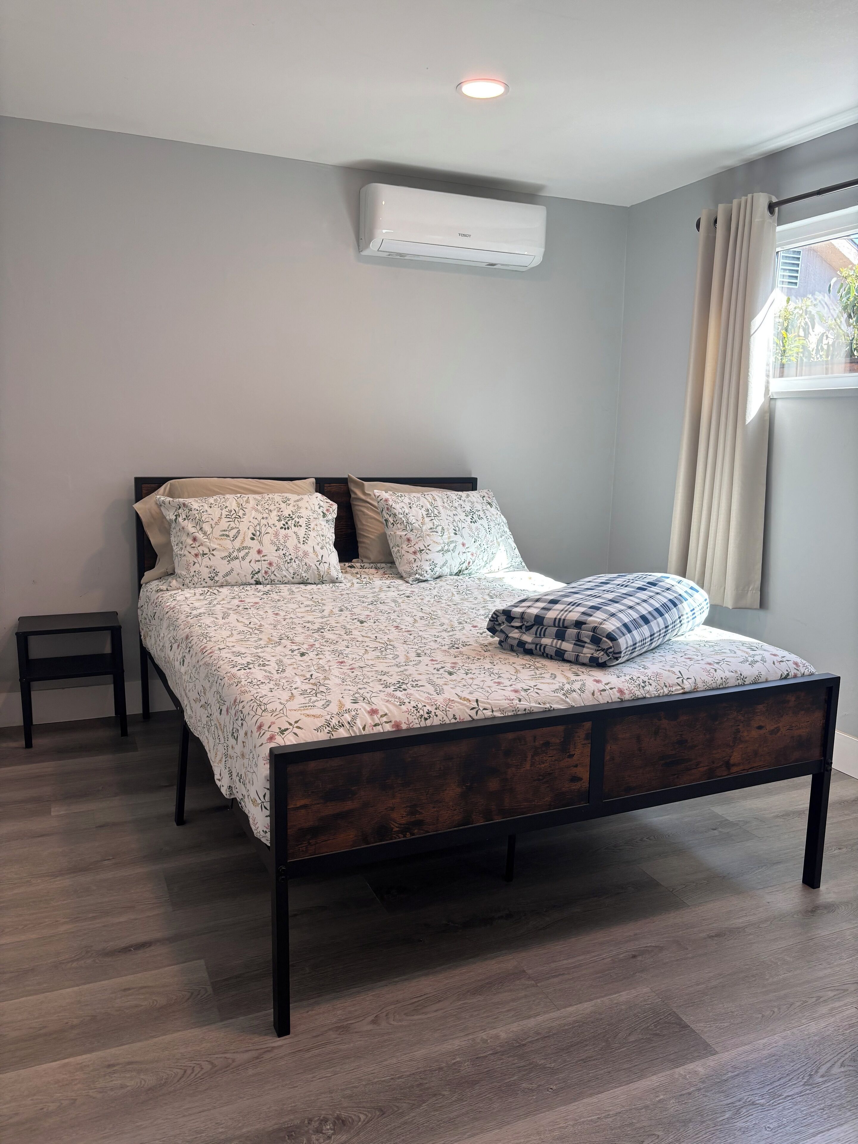 Fully Renovated A Year Ago, Fully Equipped, Convenience, Excellent Location. - Pasadena, CA