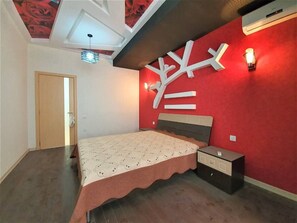 2 bedrooms, internet, bed sheets - apartament in old gorgia (T'bilisi)