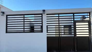 House, 2 Bedrooms | Exterior