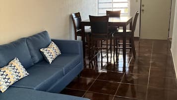 House, 2 Bedrooms | Living area