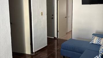 House, 2 Bedrooms | Living room