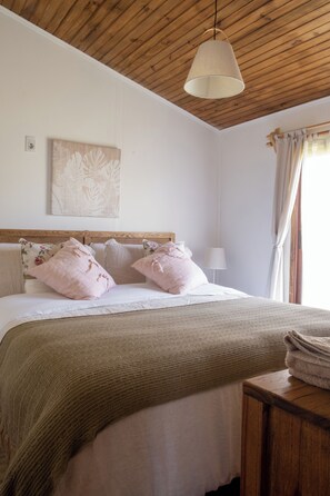 Chalet rustique, vue sur le jardin | Accès au Wi-Fi (inclus)