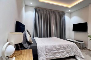 1 slaapkamer, een strijkplank/strijkijzer, wifi, beddengoed