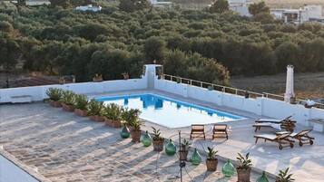 Außenpool (je nach Saison geöffnet)