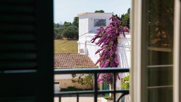 Chambre Double, balcon, vue cour intérieure | Intérieur
