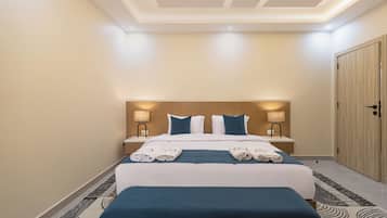 Deluxe Apartment, 3 Bedrooms, Balcony, City View