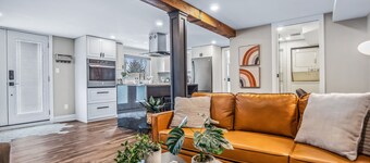 1 Bed/1 Bath Apt: Mins to Train, Trails, Downtown & Golfing