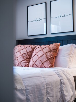 Acceso a internet y ropa de cama 