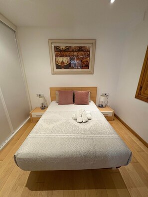 1 室のベッドルーム、アイロン / アイロン台、WiFi、ベッドシーツ