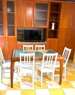 Dining - El Indiano Apartment (Córdoba)