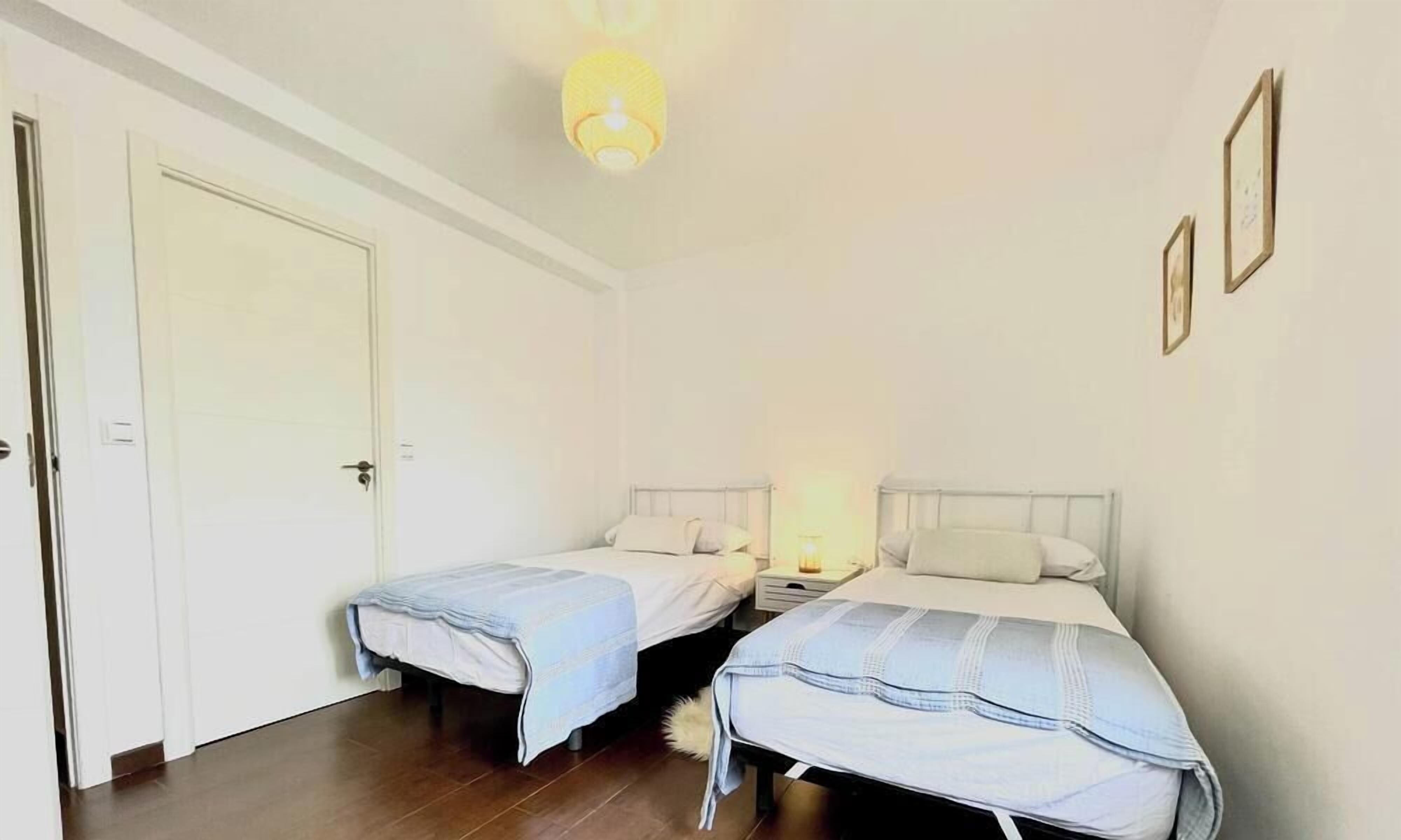 3 bedrooms, WiFi, bed sheets