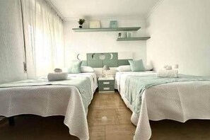 2 chambres, fer et planche à repasser, Wi-Fi, literie fournie