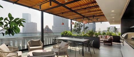 Outdoor dining