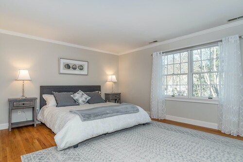 SHIPPAN POINT SUMMER RENTAL.   UNIQUE BEACH COMMUNITY.