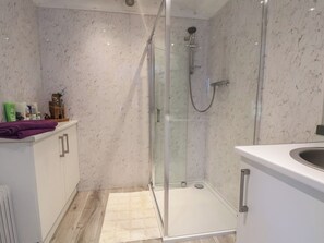 Shower - Shepherds Delight (Macclesfield)