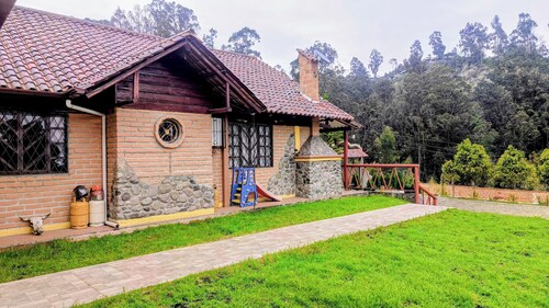 Beautiful country house, close to the city, far from the noise