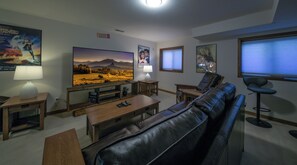Living area - Luxury Black Forest 4BR, Sleeps 13, Indoor Spa, Dry Sauna, Arcade Games, Theater (Colorado Springs)