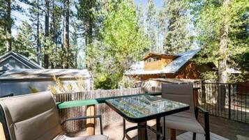 Basic House, Patio, Mountain View | Outdoor dining