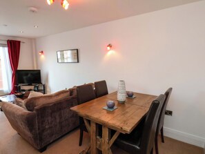 Dining - Beachcomber (Whitby)