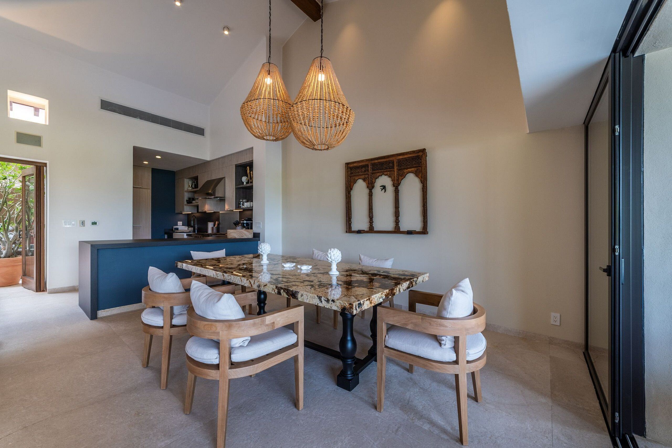 Villa | Dining