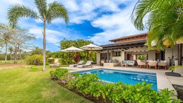 Villa | Pool