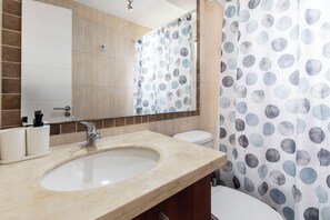 Bathroom - Delightful 2-bedroom apartment in Providencia (Providencia)