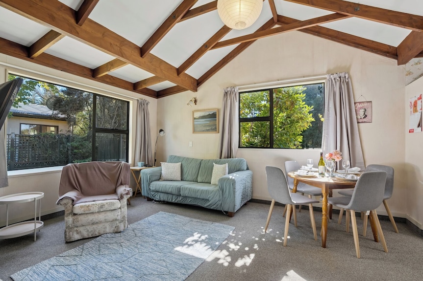 Ward Cottage - Wanaka Holiday Home - Luggate