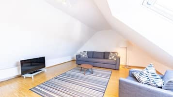 Appartamento, balcone | Area soggiorno