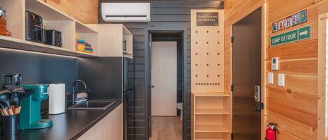 Luxury Cabin, Beachfront | Interior
