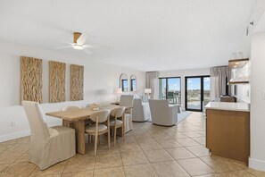 Dining - Newly Renovated 2BD/2BA beachfront condo in Fort Walton Beach on 1st Floor (Fort Walton Beach)