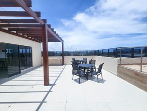Outdoor dining - Terrazza Beach Residence - Praia dos Carneiros (Tamandaré)