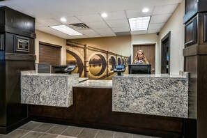 Lobby - Suite with Pool + Hot Tub Access + Daily Breakfast (Lubbock)