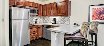 Suite with Pool + Hot Tub Access + Daily Breakfast