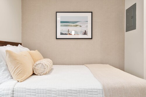 Honey Suite at The Hygge House