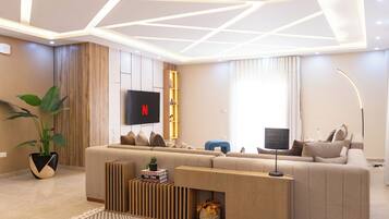 Deluxe Apartment, 2 Bedrooms, Balcony | Lobby