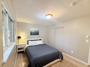 3 bedrooms, free WiFi, bed sheets, wheelchair access