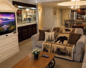 Televisión y chimenea 