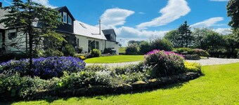 The Barn @ Kingston Grange
Scenic Countryside Retreat