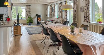 Beautiful home in Brovst with WiFi