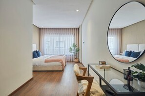 3 bedrooms, desk, iron/ironing board, travel cot - Modern Elegance: 3 Bed Escape in Trendy Casablanca (Casablanca)
