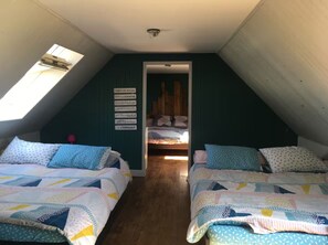 2 bedrooms, iron/ironing board, bed sheets - Sea view. In the center of Batz Island (Île-de-Batz)