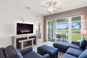 TV, offices - #525 -Golf and Lake Views -Updated 2nd Floor Villa (Naples)