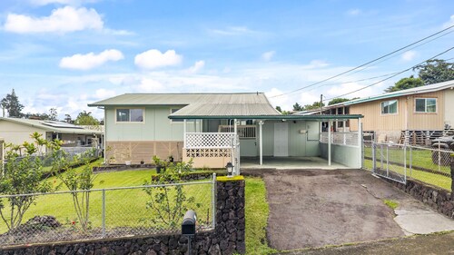 Private Hilo Oasis: Steps to Bayfront Cafes | 2 BR