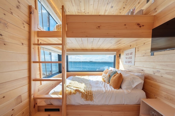 Luxury Cabin, Beachfront | Free WiFi