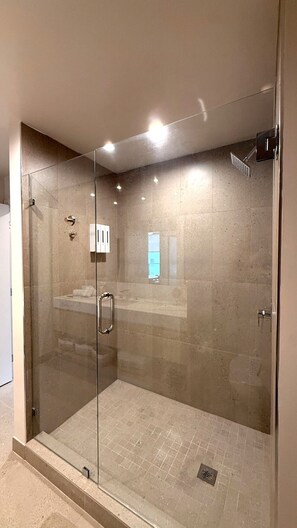 Hair dryer, towels - New! 2026 Condo Best Location Miami Worldcenter w/ Massive Amenities (Miami)