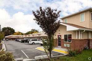 Standardzimmer, Blick auf den Innenhof | Außenbereich