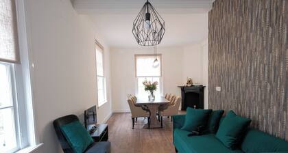 Forester's house Singraven estate