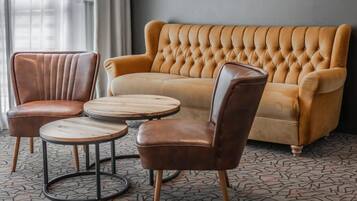 Apartment, Balcony, City View | Living area